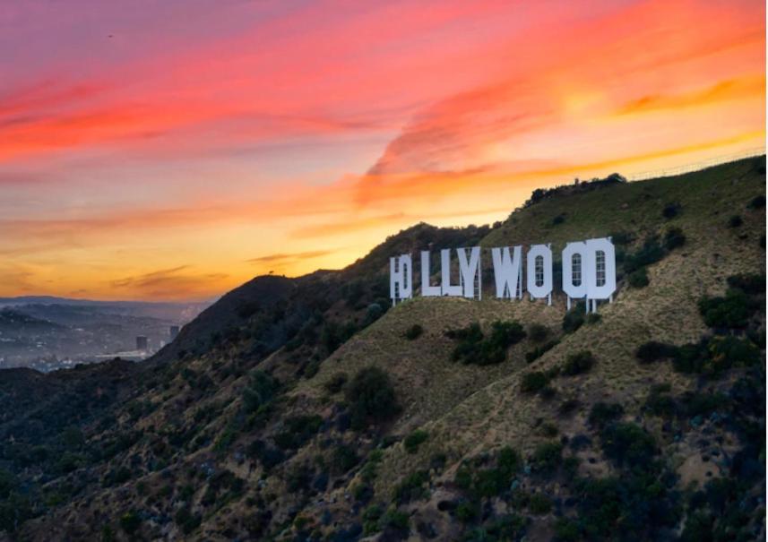 Hollywood Penthouse With Balcony & Pool View Apartment Los Angeles